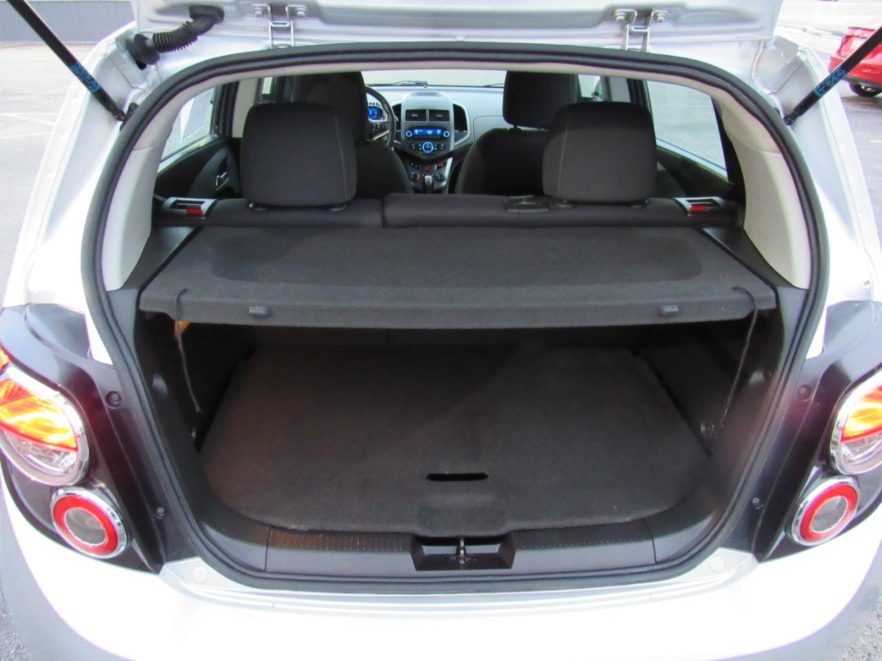 Chevrolet Sonic 5dr HB LT 2LT 2012