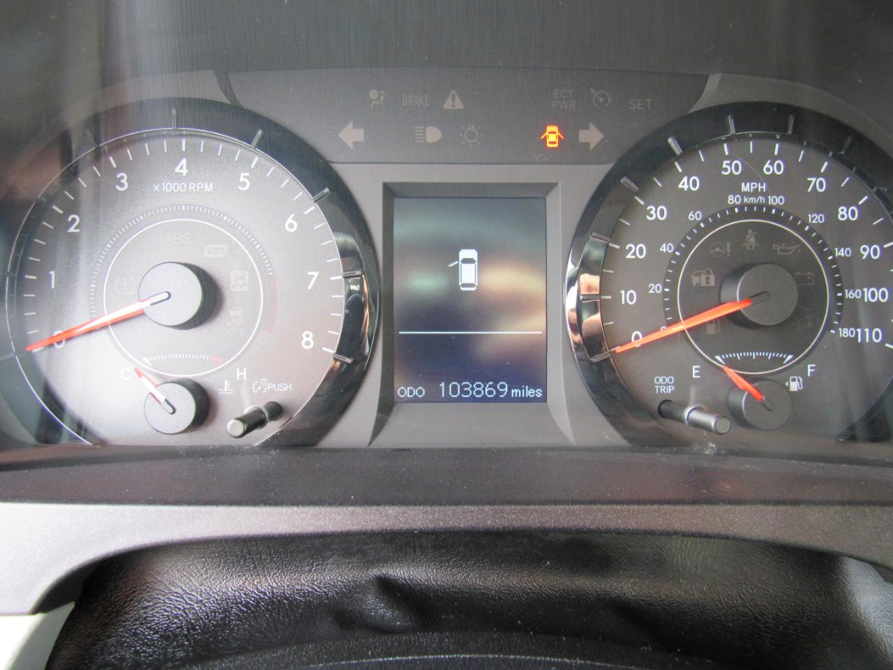 Toyota Sienna LE FWD 8-Passenger (Natl) 2017