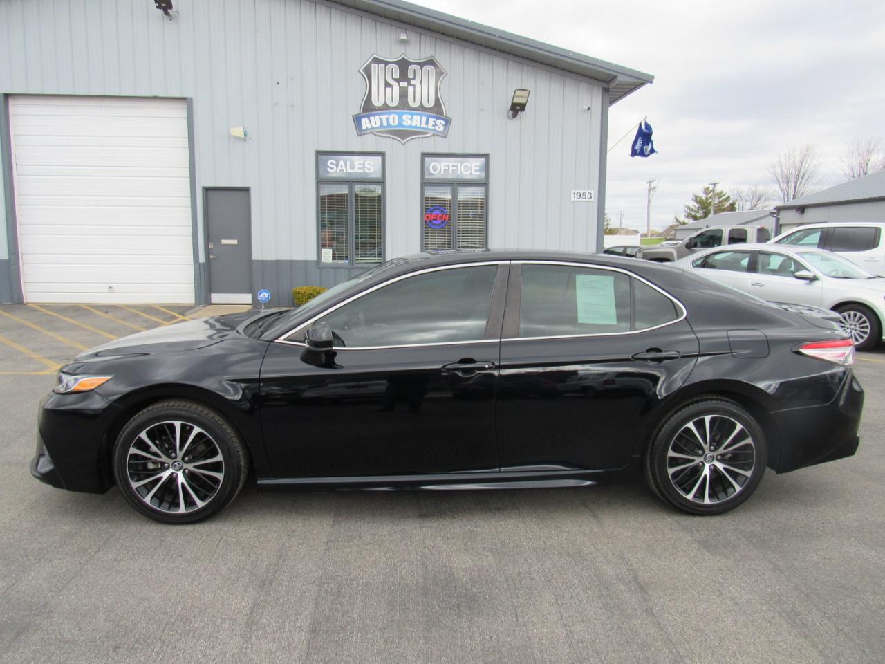 Toyota Camry XLE Auto (Natl) 2018