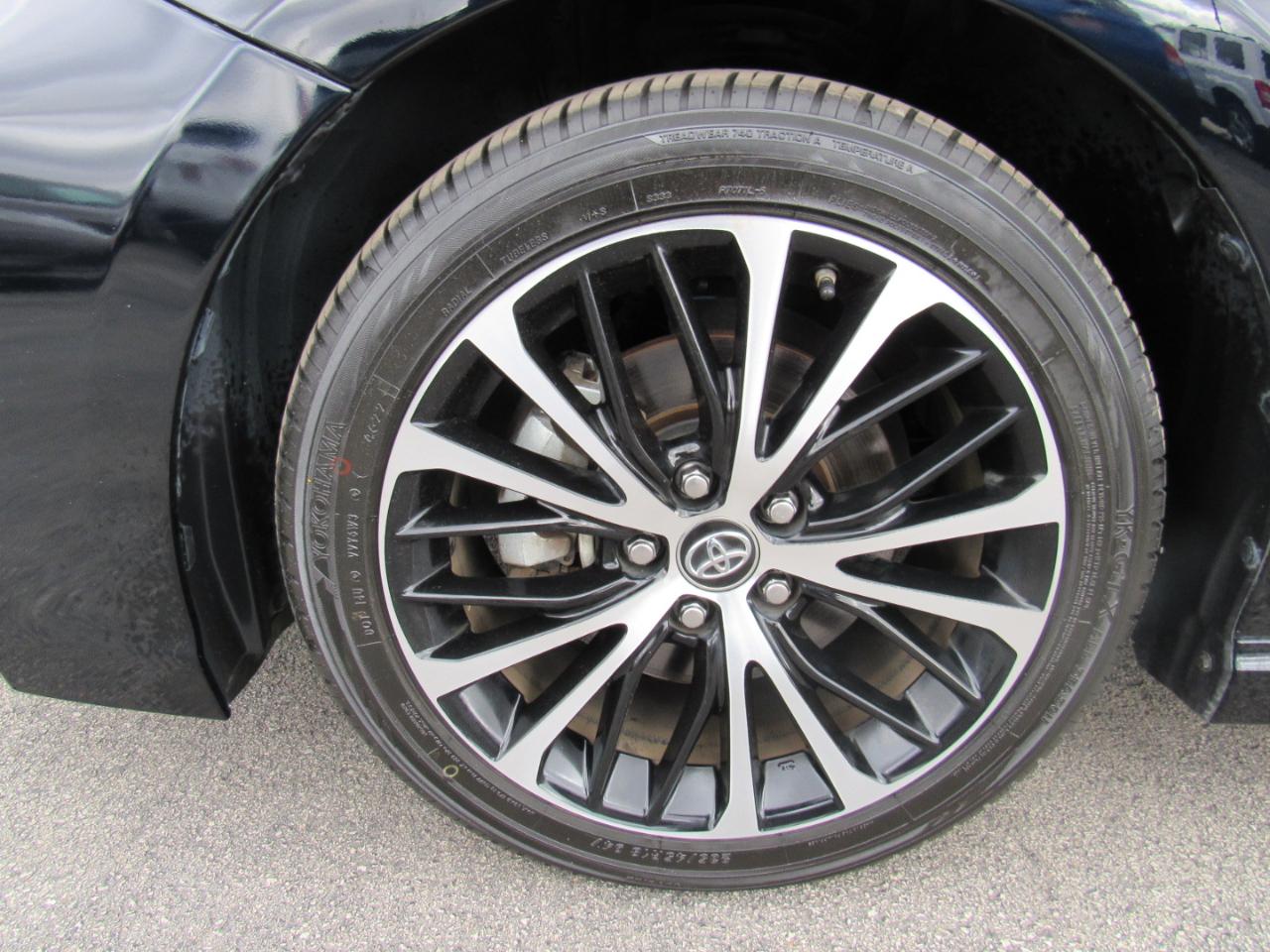 Toyota Camry XLE Auto (Natl) 2018