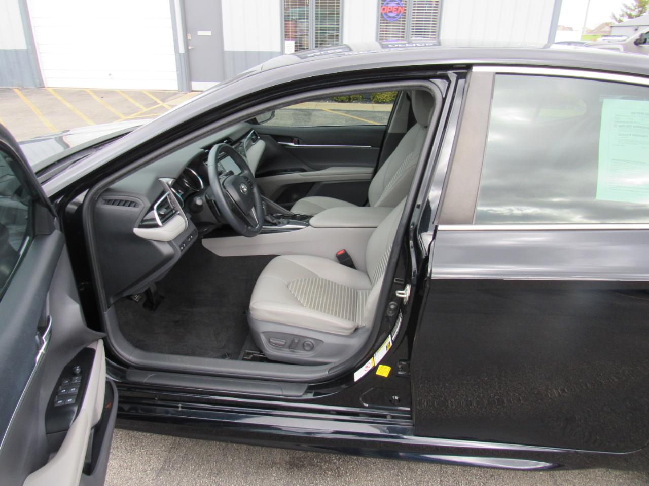 Toyota Camry XLE Auto (Natl) 2018