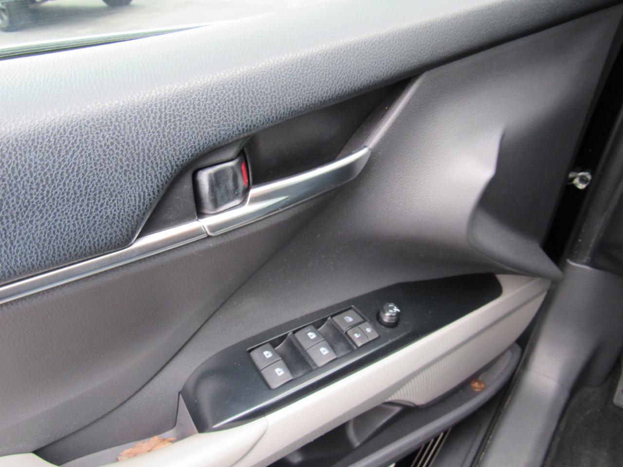 Toyota Camry XLE Auto (Natl) 2018