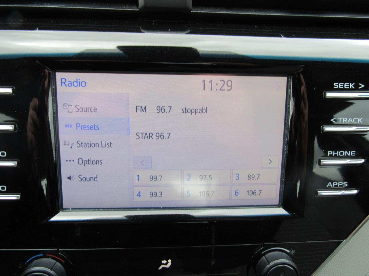 Toyota Camry XLE Auto (Natl) 2018