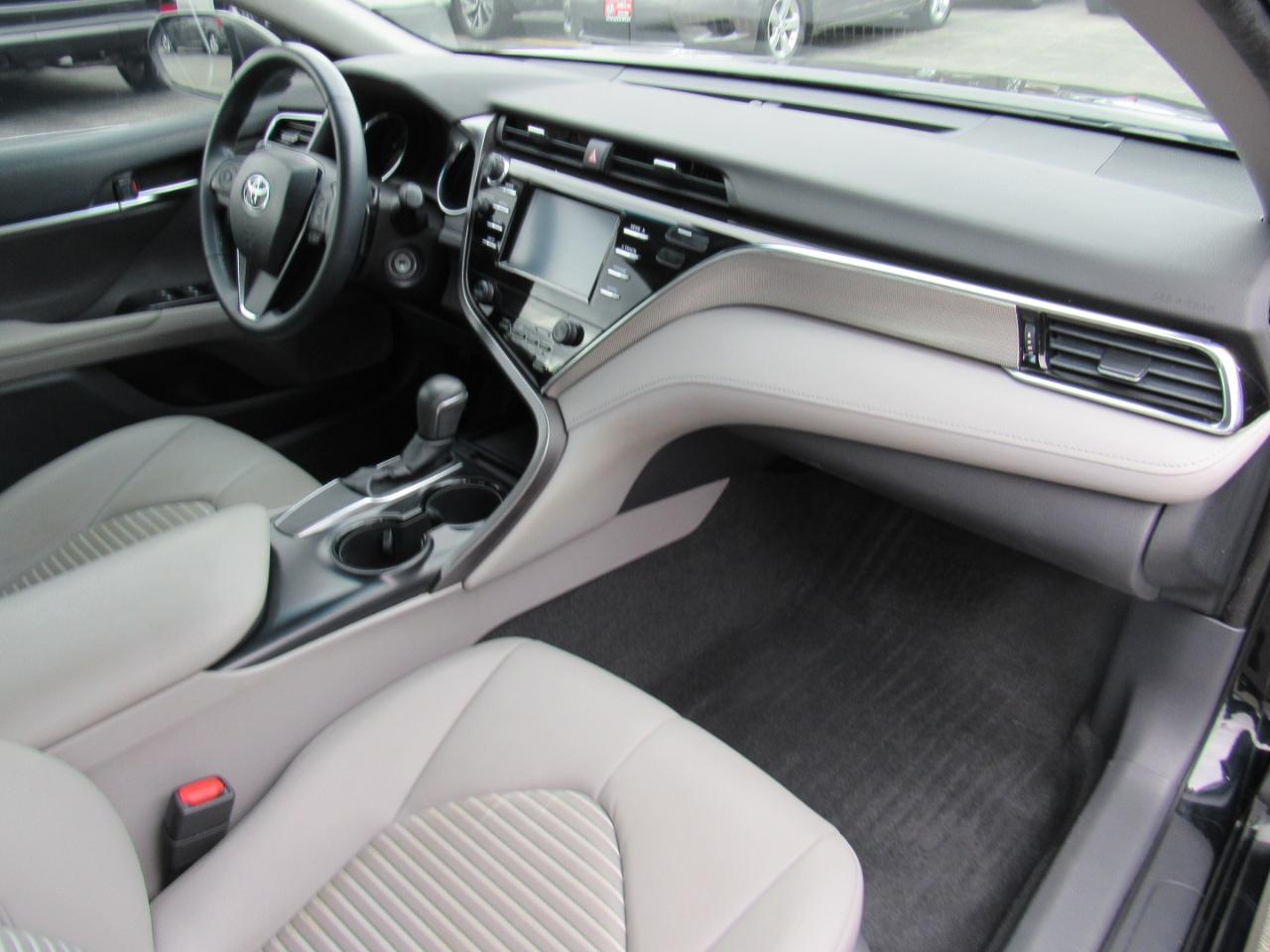 Toyota Camry XLE Auto (Natl) 2018