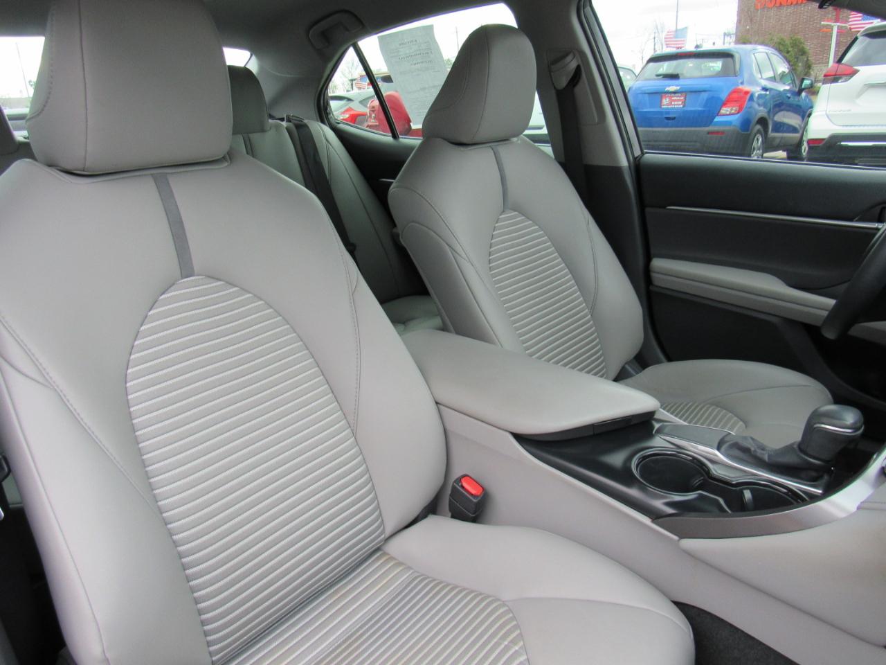 Toyota Camry XLE Auto (Natl) 2018