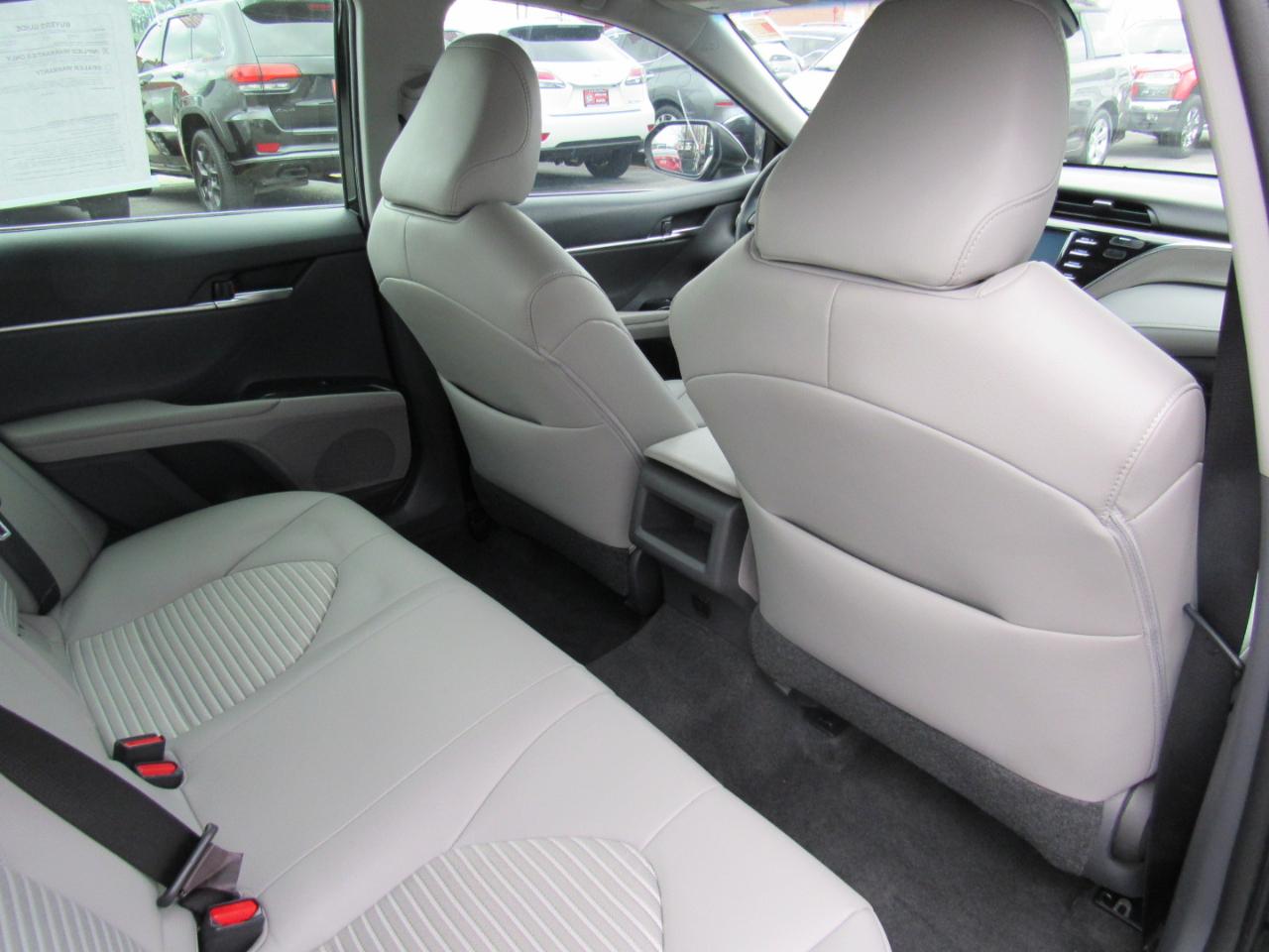 Toyota Camry XLE Auto (Natl) 2018