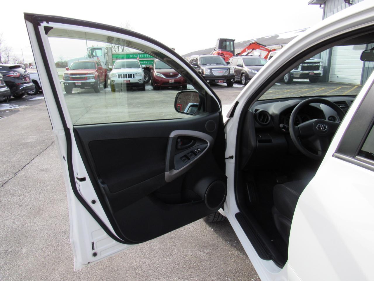 Toyota RAV4 4WD 4dr V6 5-Spd AT Sport (Natl) 2008