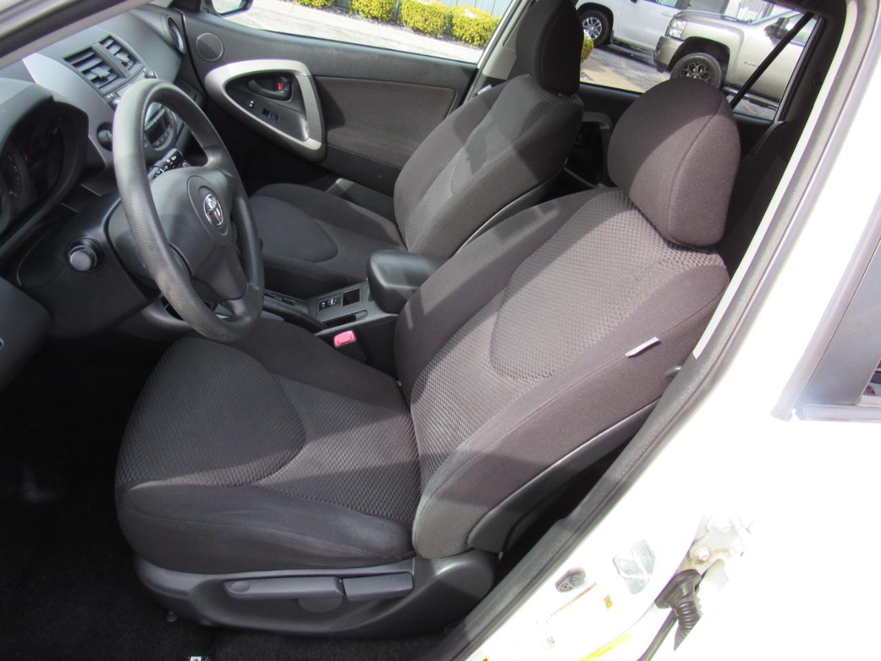 Toyota RAV4 4WD 4dr V6 5-Spd AT Sport (Natl) 2008