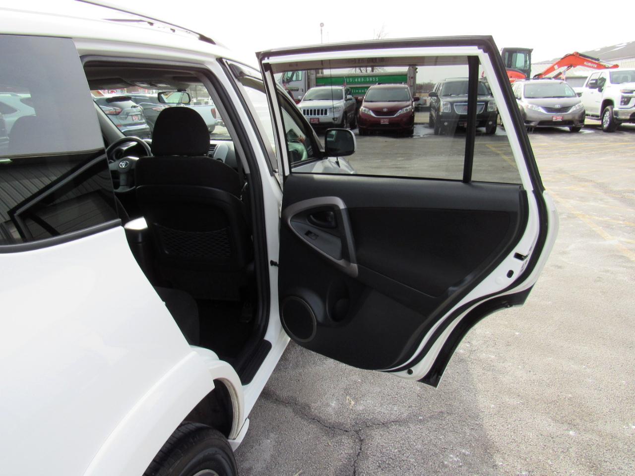 Toyota RAV4 4WD 4dr V6 5-Spd AT Sport (Natl) 2008