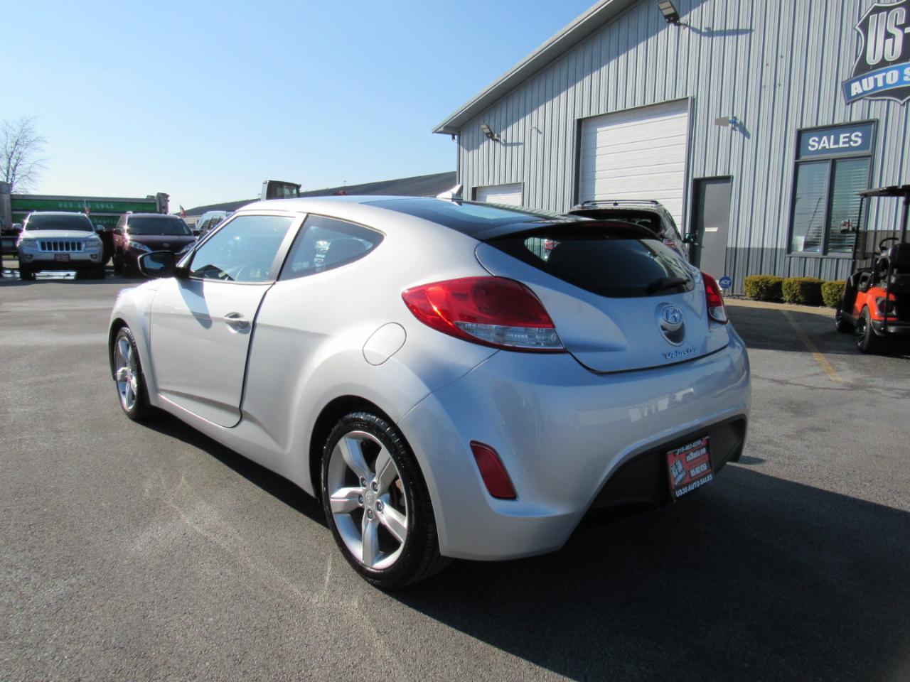 Hyundai Veloster 3dr Cpe Auto w/Black Int 2013