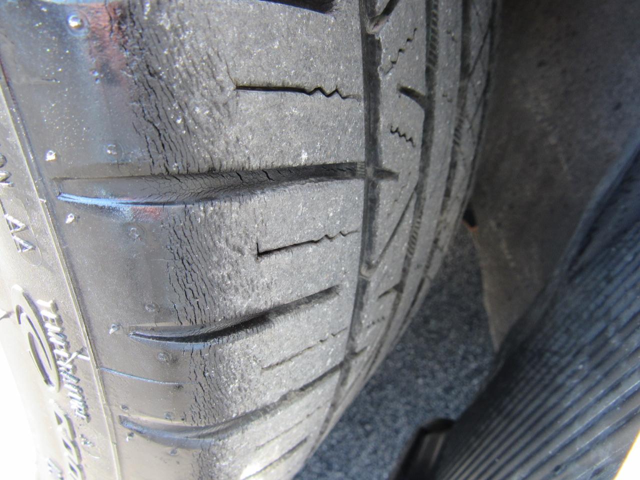 Hyundai Veloster 3dr Cpe Auto w/Black Int 2013