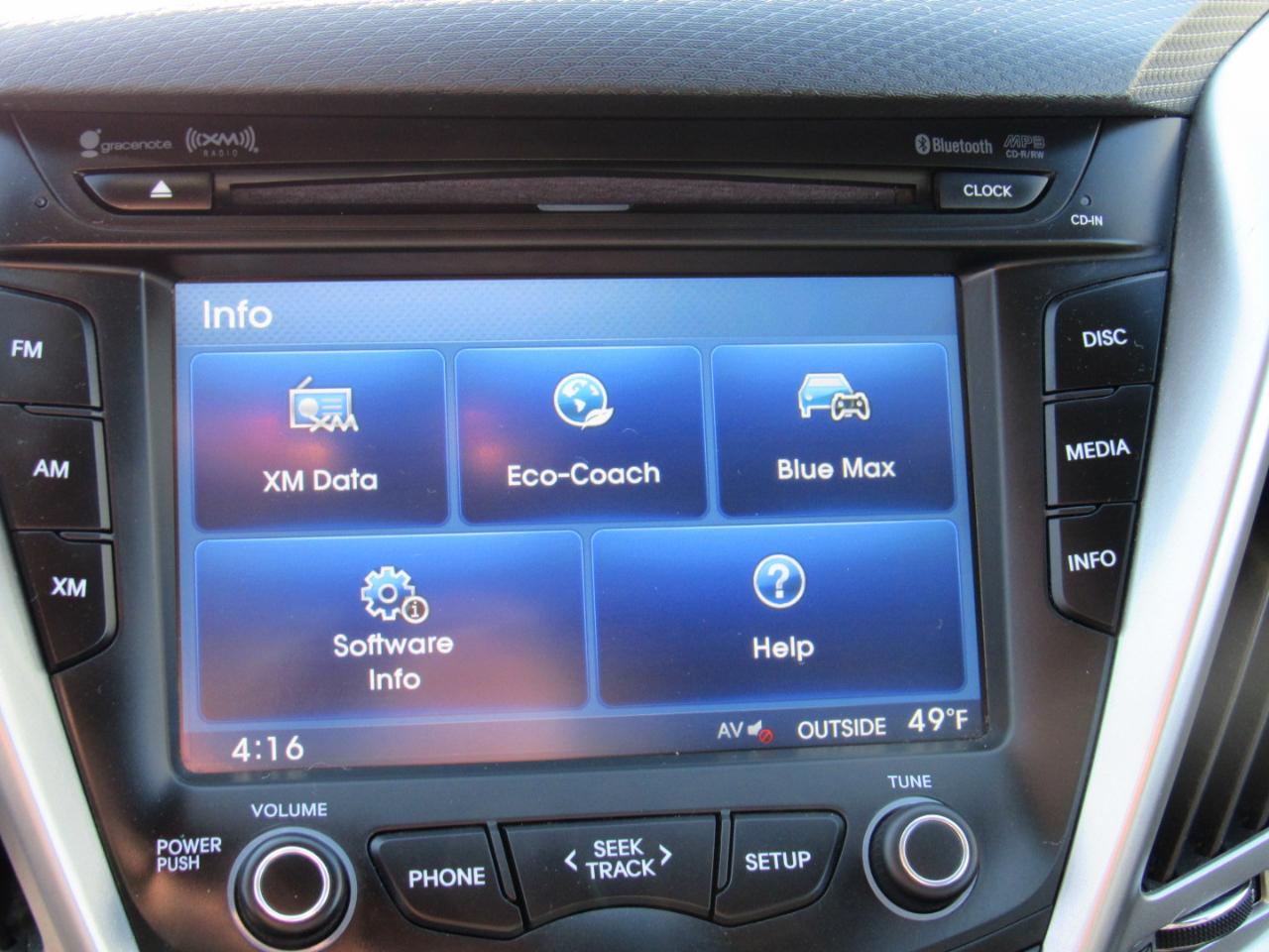 Hyundai Veloster 3dr Cpe Auto w/Black Int 2013