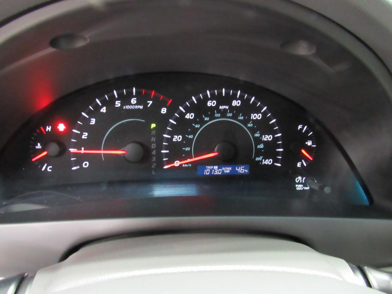 Toyota Camry 4dr Sdn I4 Man (Natl) 2009