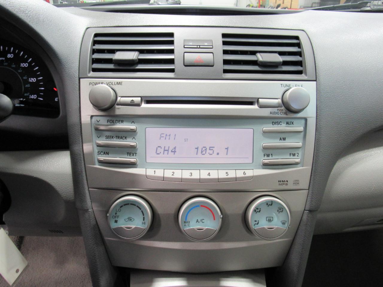 Toyota Camry 4dr Sdn I4 Man (Natl) 2009