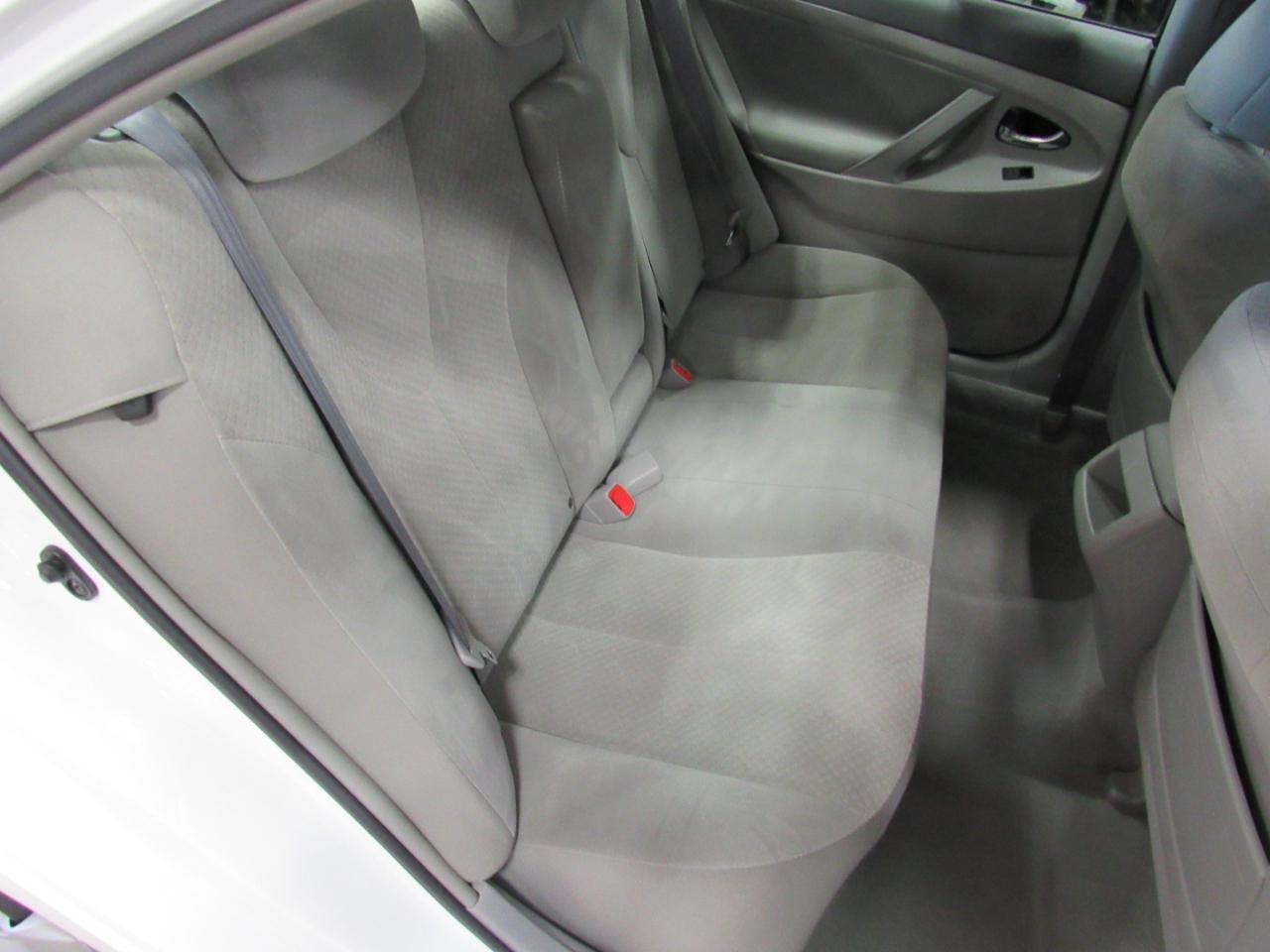 Toyota Camry 4dr Sdn I4 Man (Natl) 2009