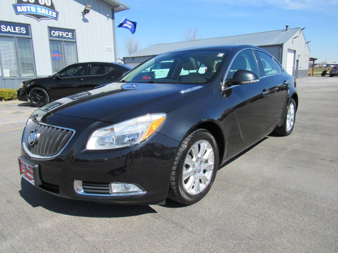 2012 Buick Regal 4dr Sdn Premium 1