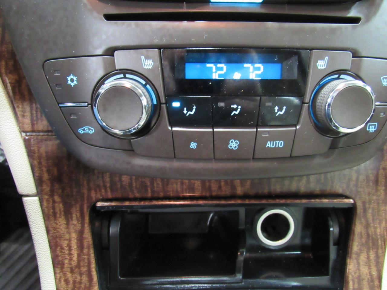 Buick Regal 4dr Sdn Premium 1 2012