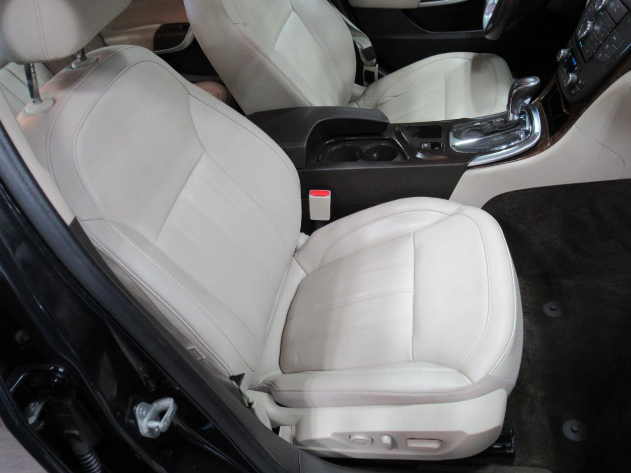 Buick Regal 4dr Sdn Premium 1 2012