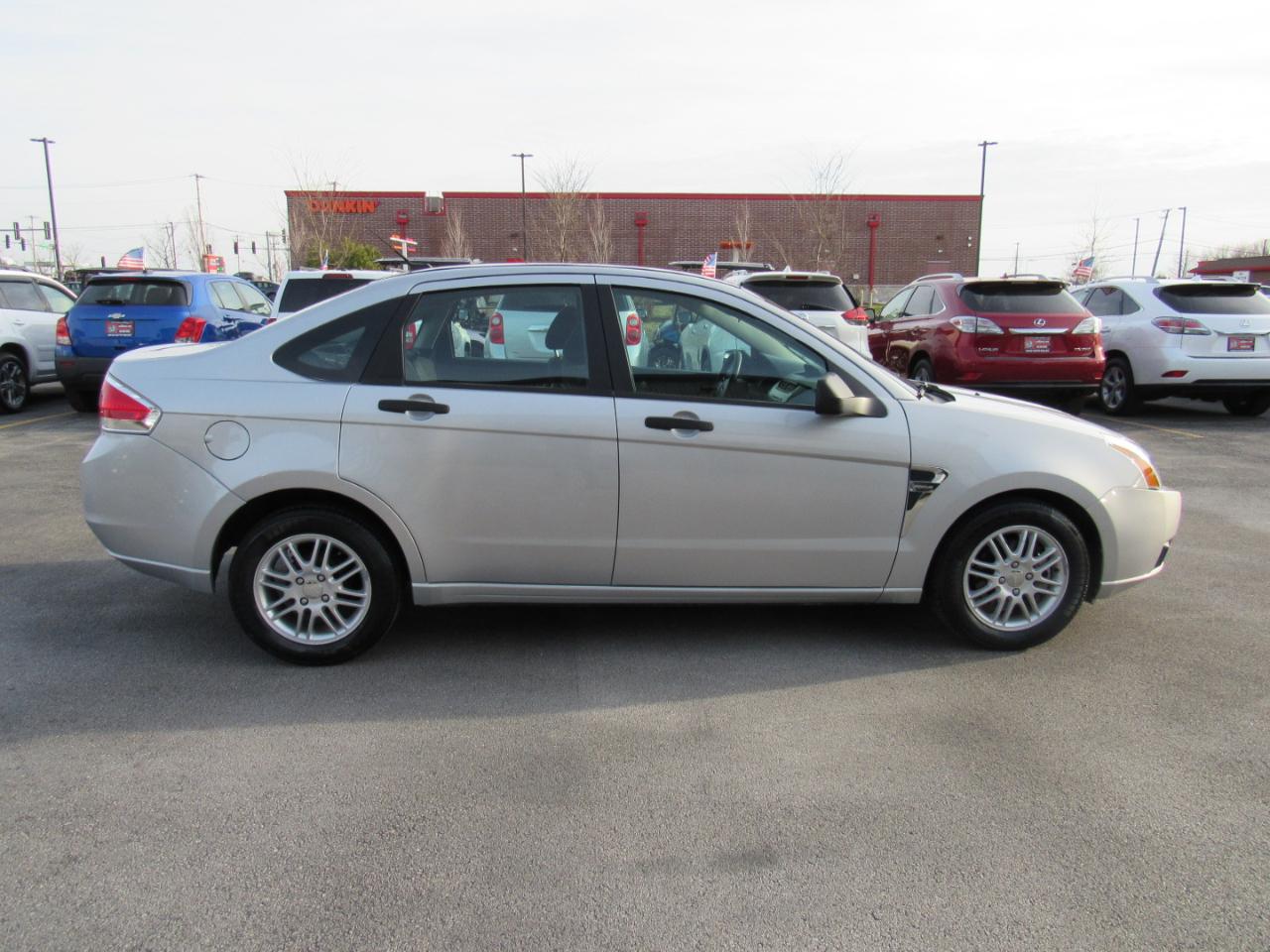 Ford Focus 4dr Sdn SE 2008