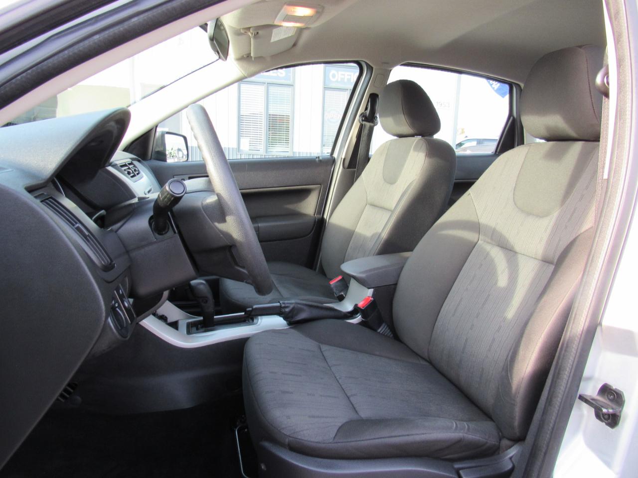 Ford Focus 4dr Sdn SE 2008