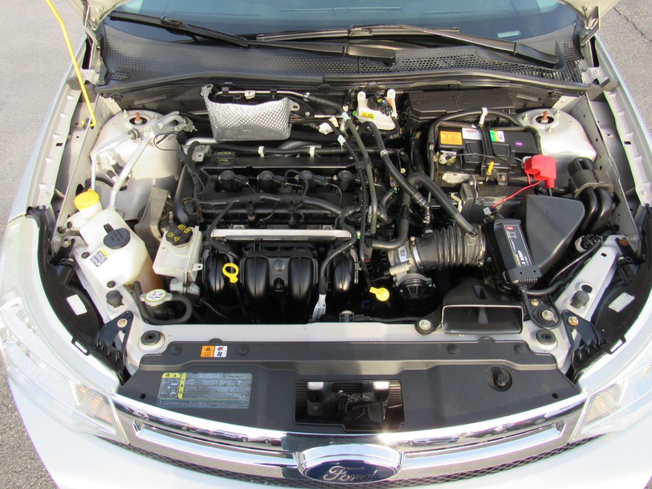 Ford Focus 4dr Sdn SE 2008