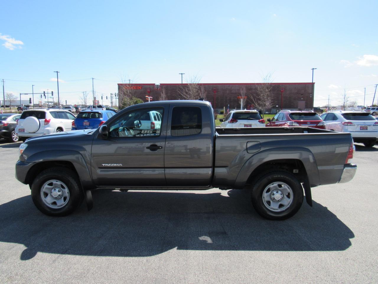 Toyota Tacoma 4WD Access Cab I4 MT (Natl) 2014