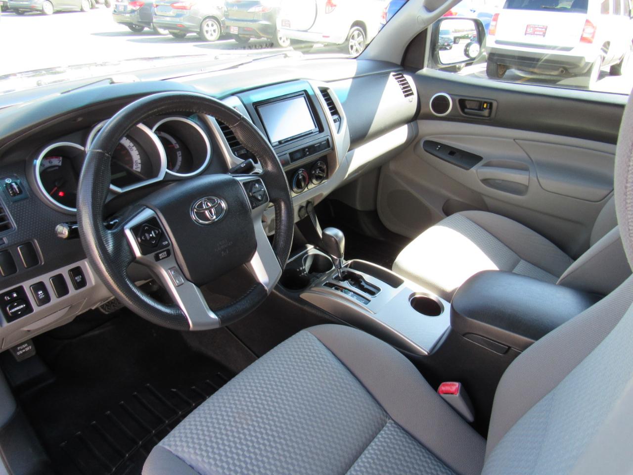 Toyota Tacoma 4WD Access Cab I4 MT (Natl) 2014