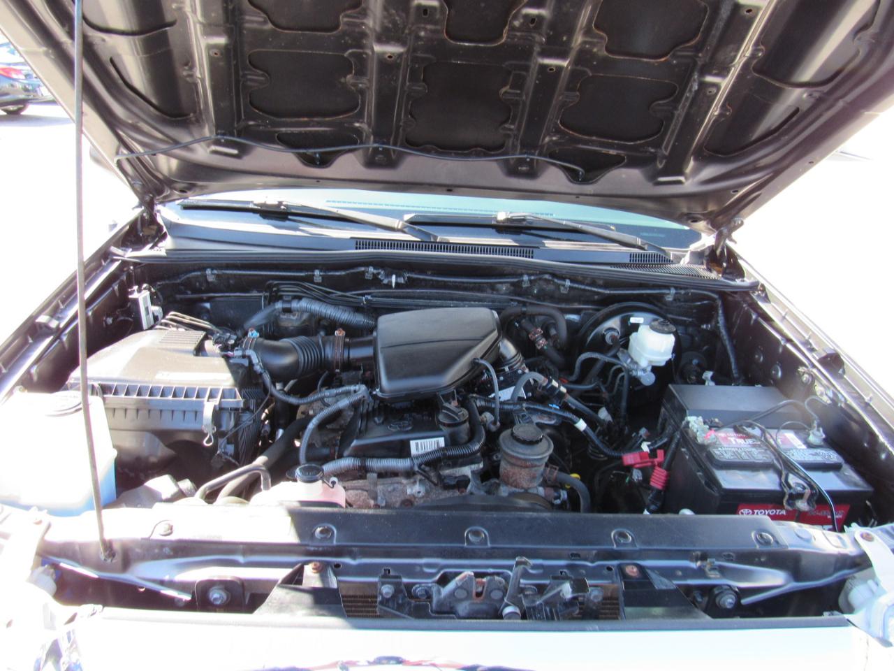 Toyota Tacoma 4WD Access Cab I4 MT (Natl) 2014