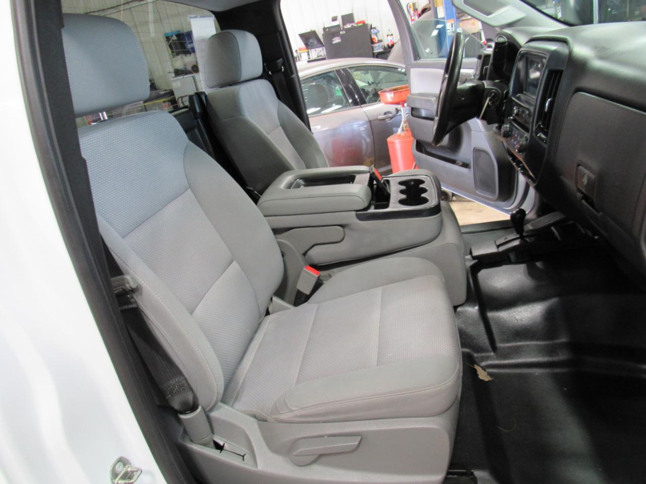 Chevrolet Silverado 2500HD 4WD Reg Cab 133.6" Work Truck 2018