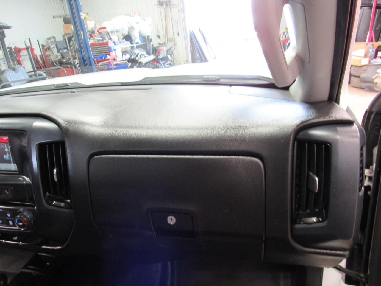 Chevrolet Silverado 2500HD 4WD Reg Cab 133.6" Work Truck 2018