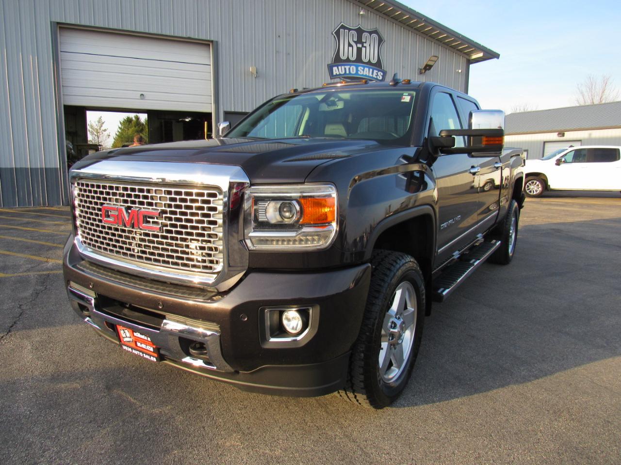 2015 GMC Sierra 2500HD available WiFi 4WD Crew Cab 153.7" Denali