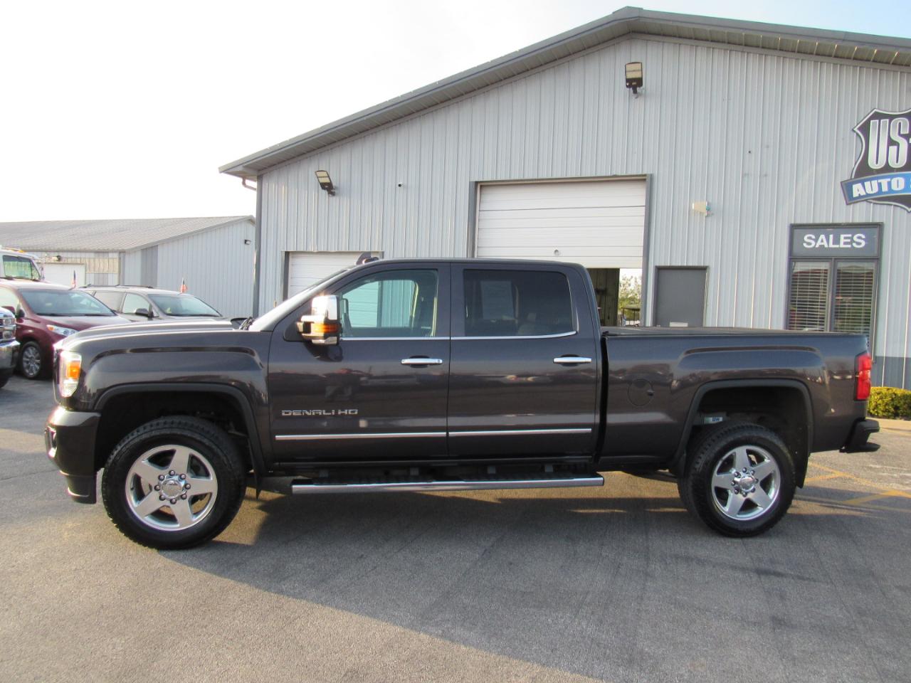 GMC Sierra 2500HD available WiFi 4WD Crew Cab 153.7" Denali 2015