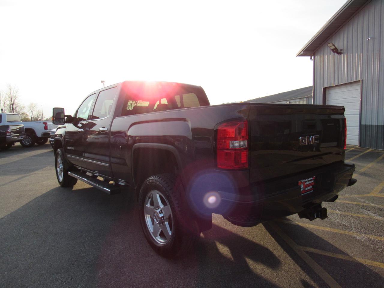 GMC Sierra 2500HD available WiFi 4WD Crew Cab 153.7" Denali 2015