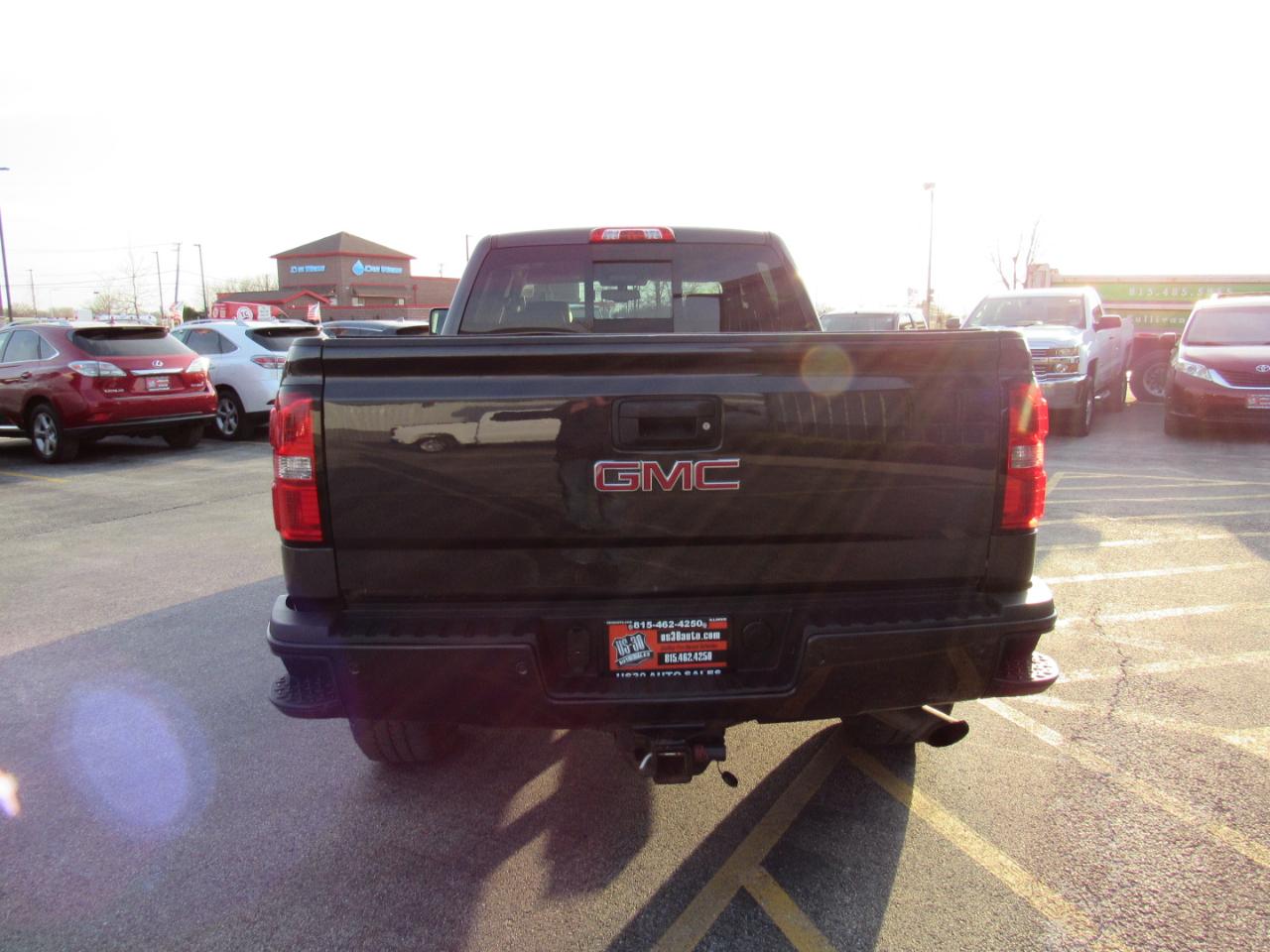 GMC Sierra 2500HD available WiFi 4WD Crew Cab 153.7" Denali 2015
