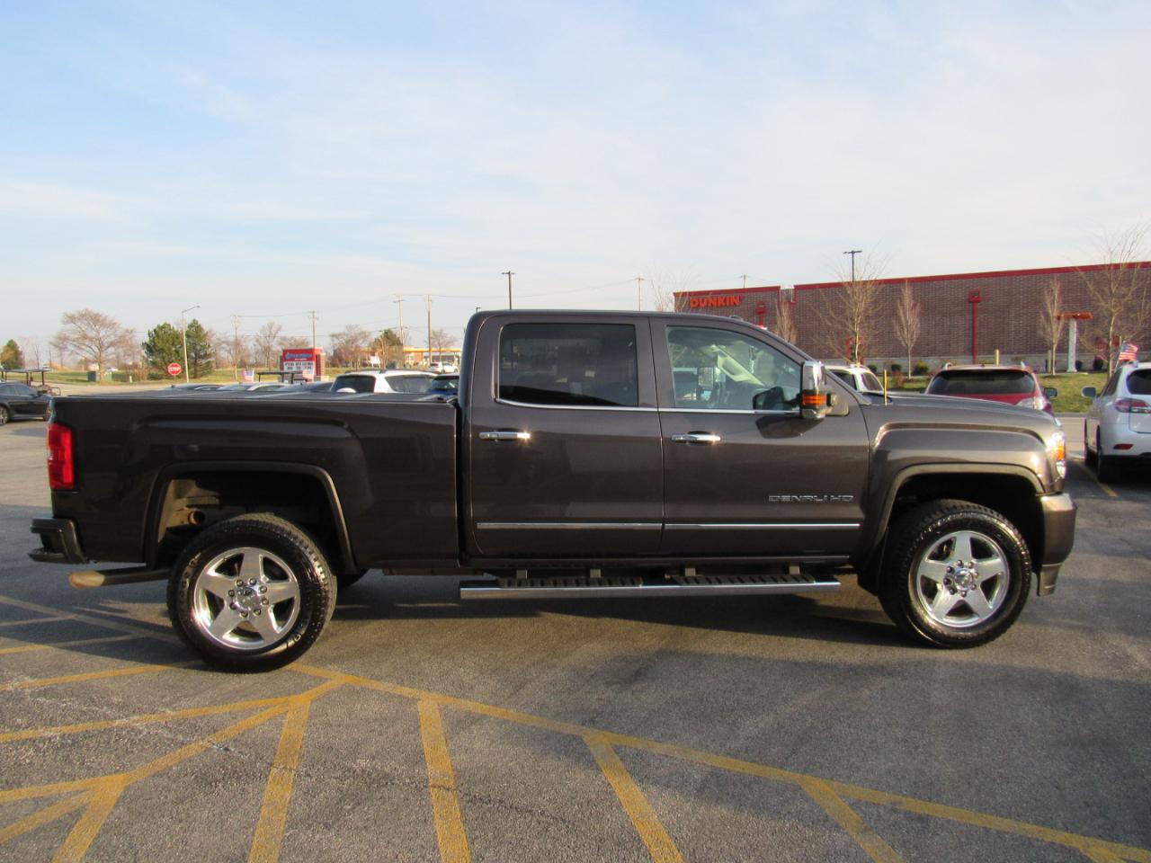 GMC Sierra 2500HD available WiFi 4WD Crew Cab 153.7" Denali 2015