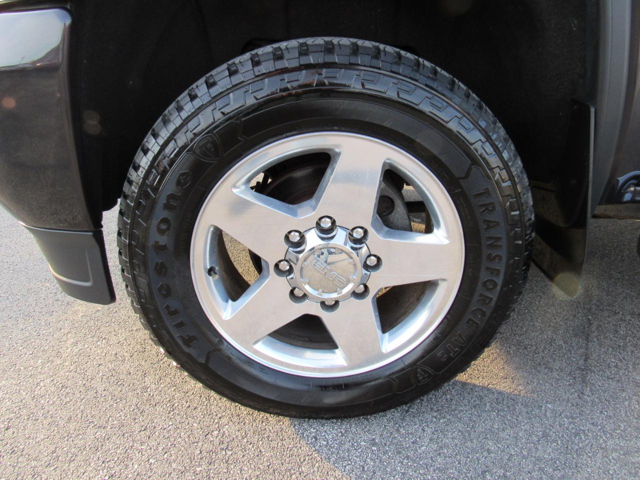 GMC Sierra 2500HD available WiFi 4WD Crew Cab 153.7" Denali 2015