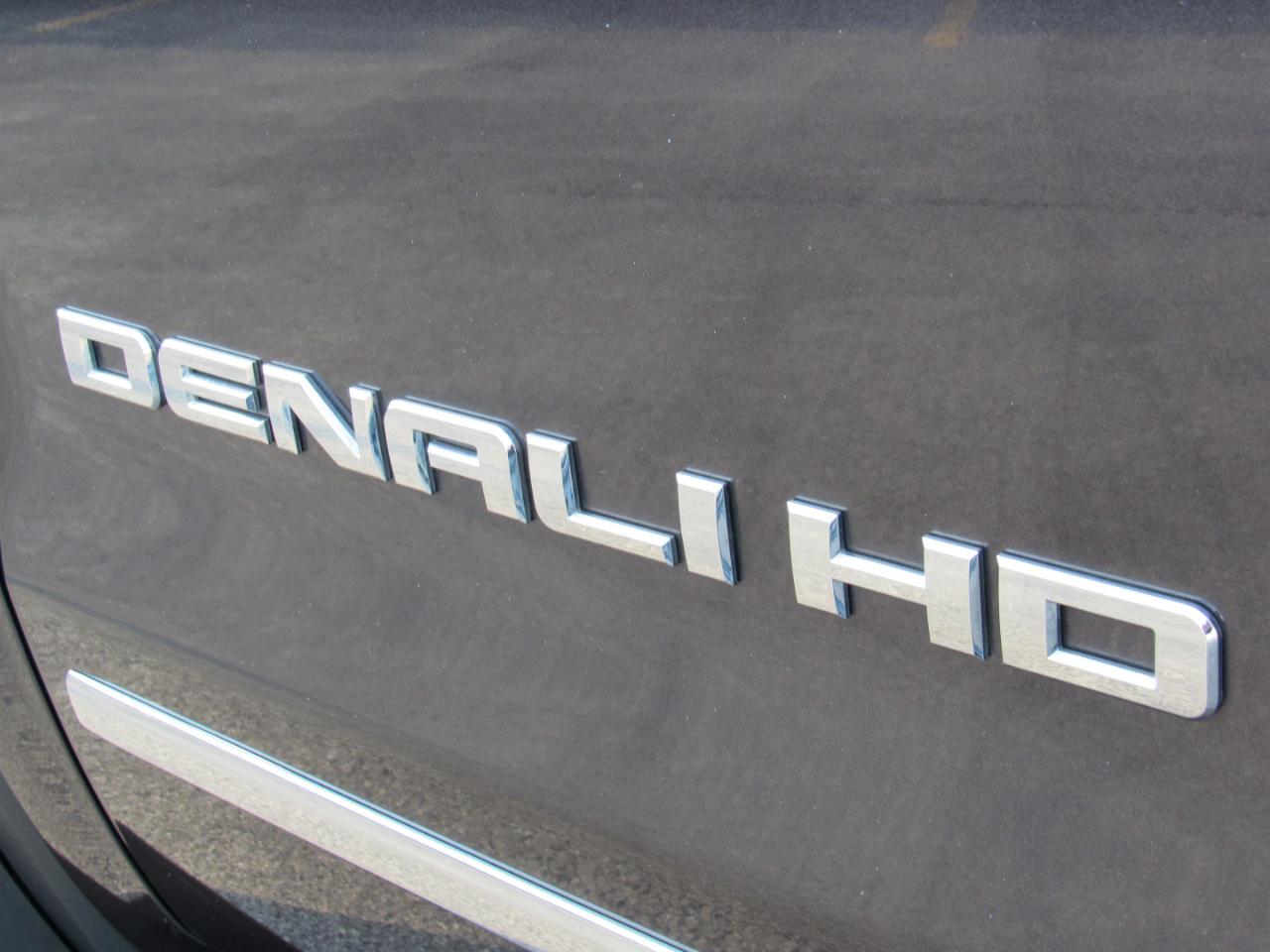 GMC Sierra 2500HD available WiFi 4WD Crew Cab 153.7" Denali 2015