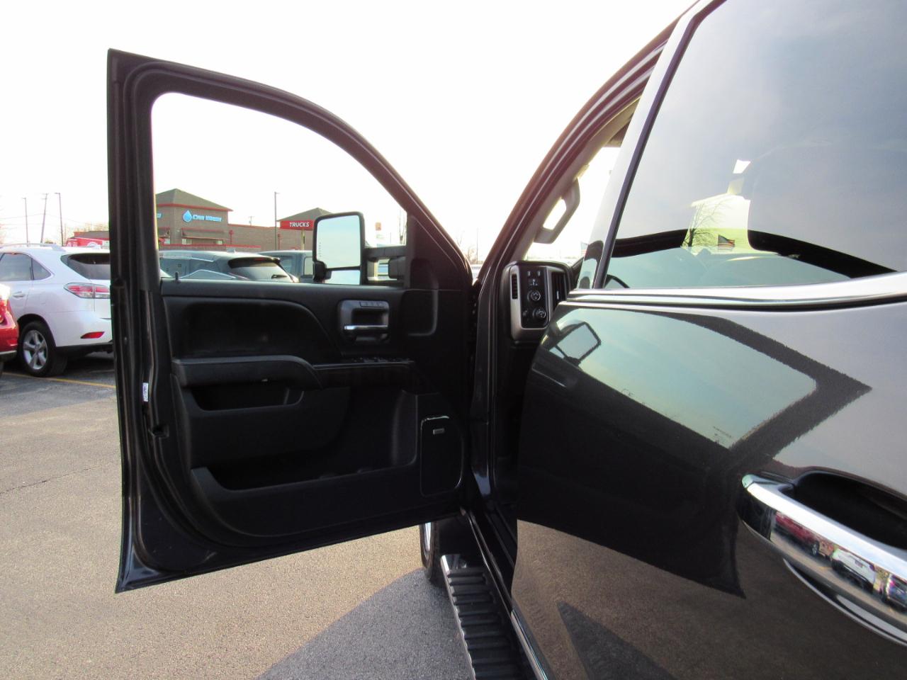 GMC Sierra 2500HD available WiFi 4WD Crew Cab 153.7" Denali 2015