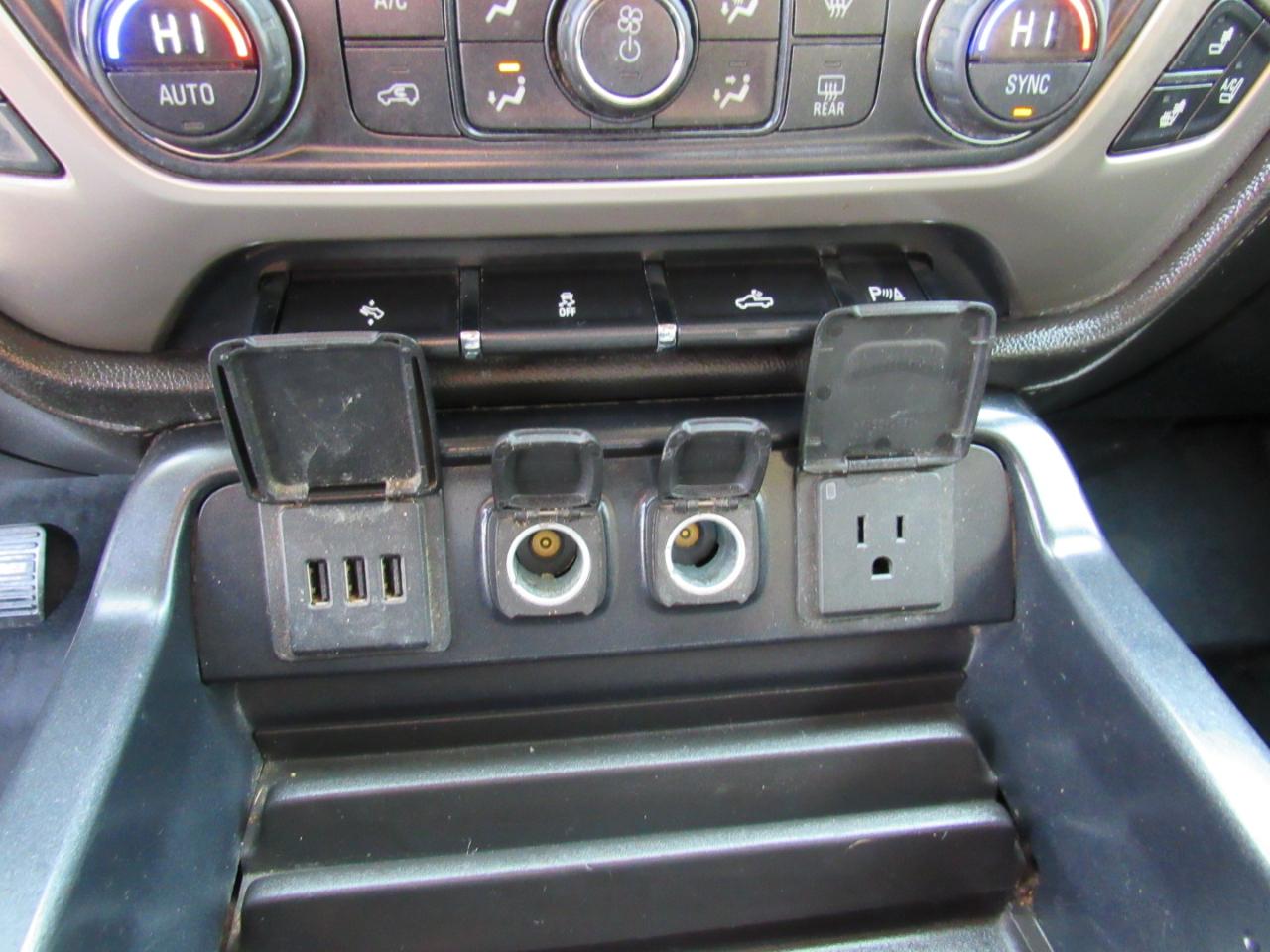 GMC Sierra 2500HD available WiFi 4WD Crew Cab 153.7" Denali 2015