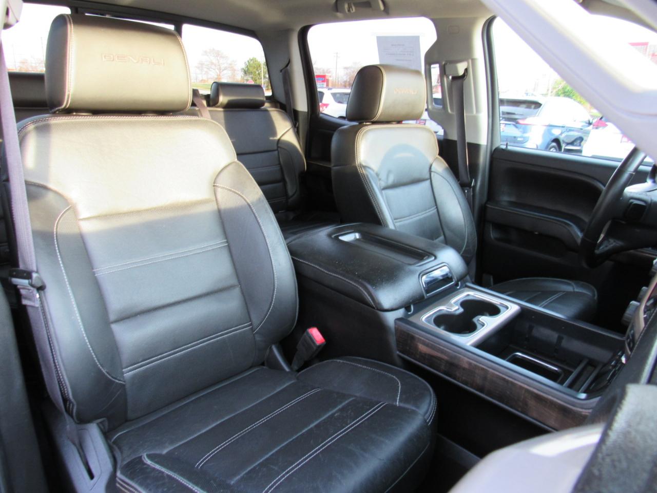 GMC Sierra 2500HD available WiFi 4WD Crew Cab 153.7" Denali 2015