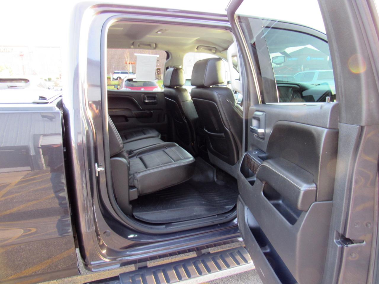 GMC Sierra 2500HD available WiFi 4WD Crew Cab 153.7" Denali 2015