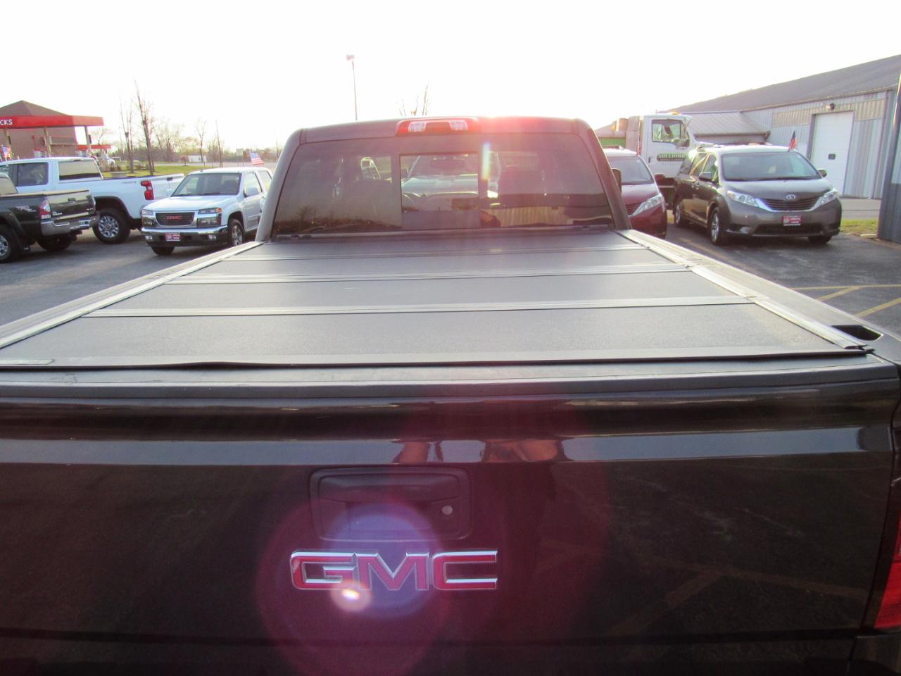 GMC Sierra 2500HD available WiFi 4WD Crew Cab 153.7" Denali 2015