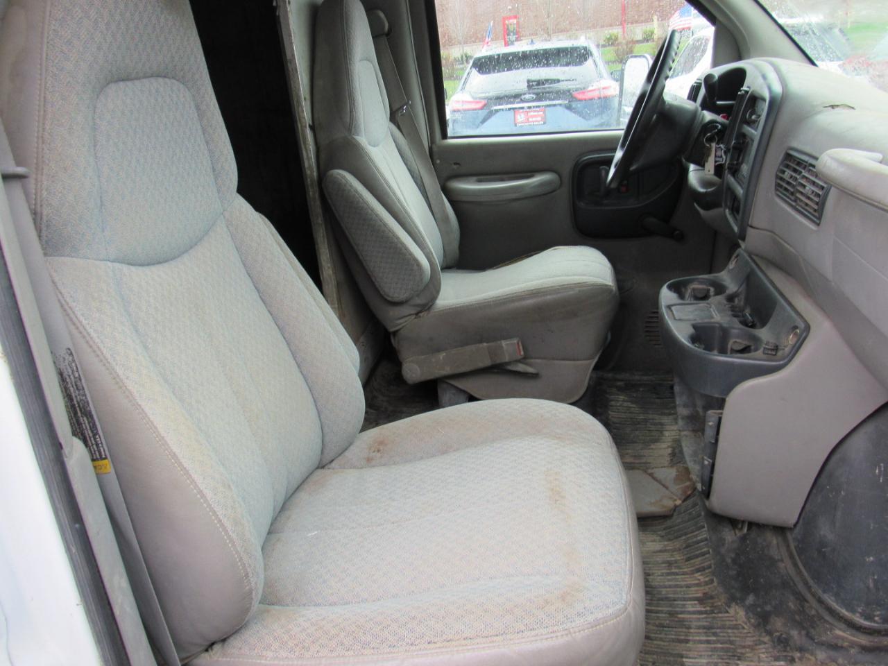 GMC G Savana Special 159" WB C7A DRW 1998