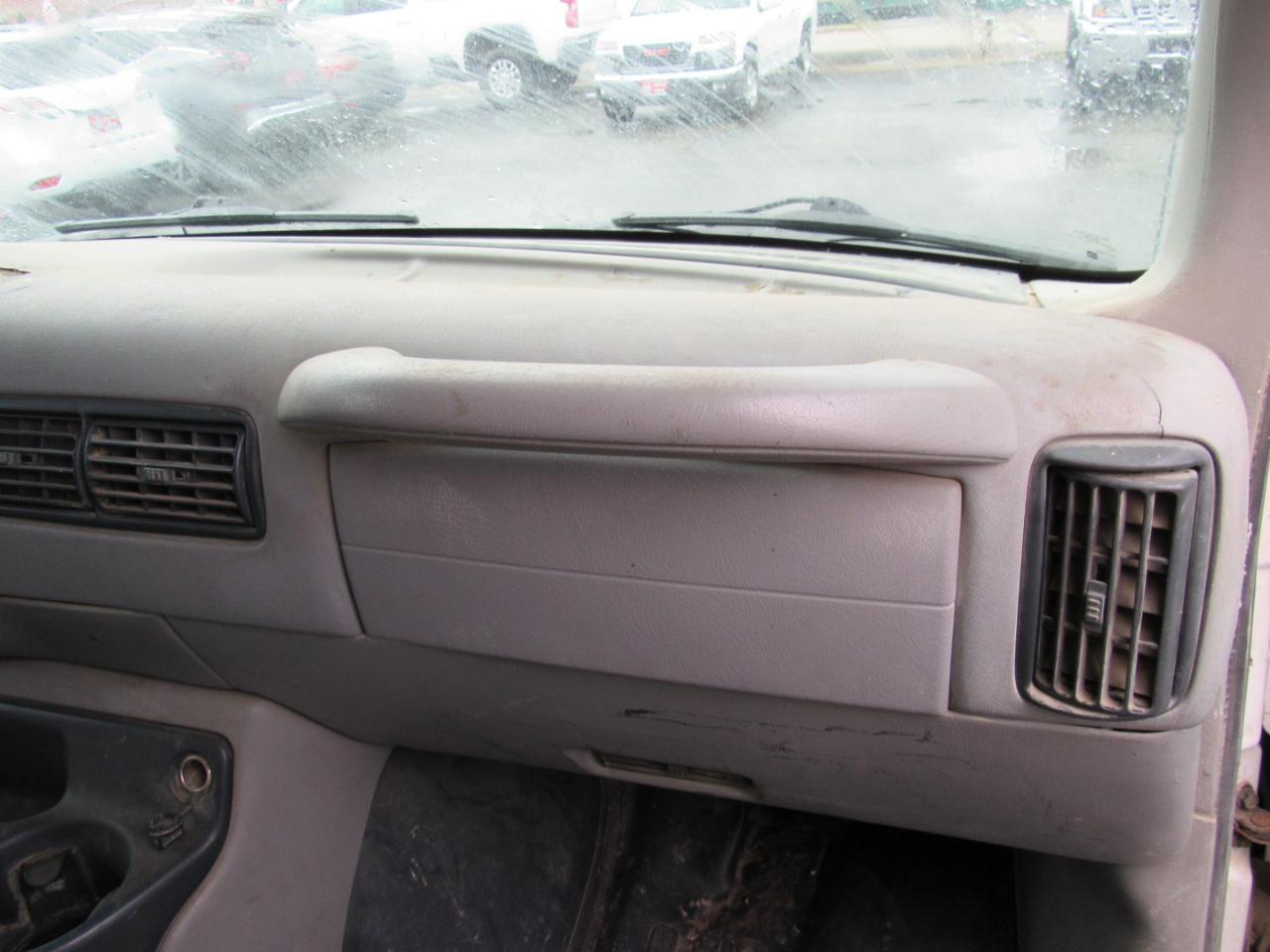 GMC G Savana Special 159" WB C7A DRW 1998