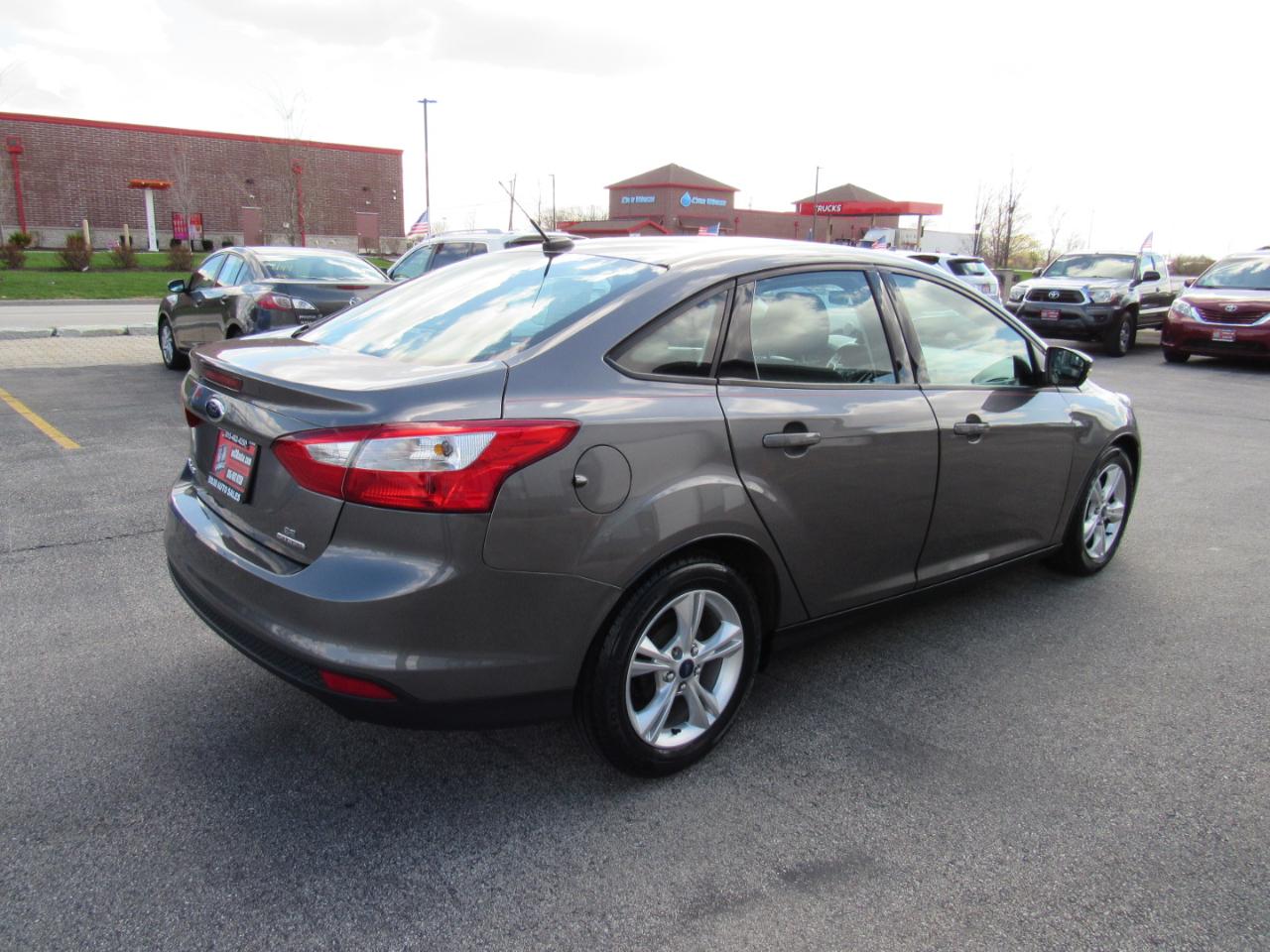 Ford Focus 4dr Sdn SE 2014