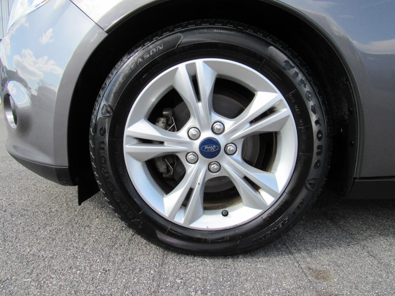 Ford Focus 4dr Sdn SE 2014