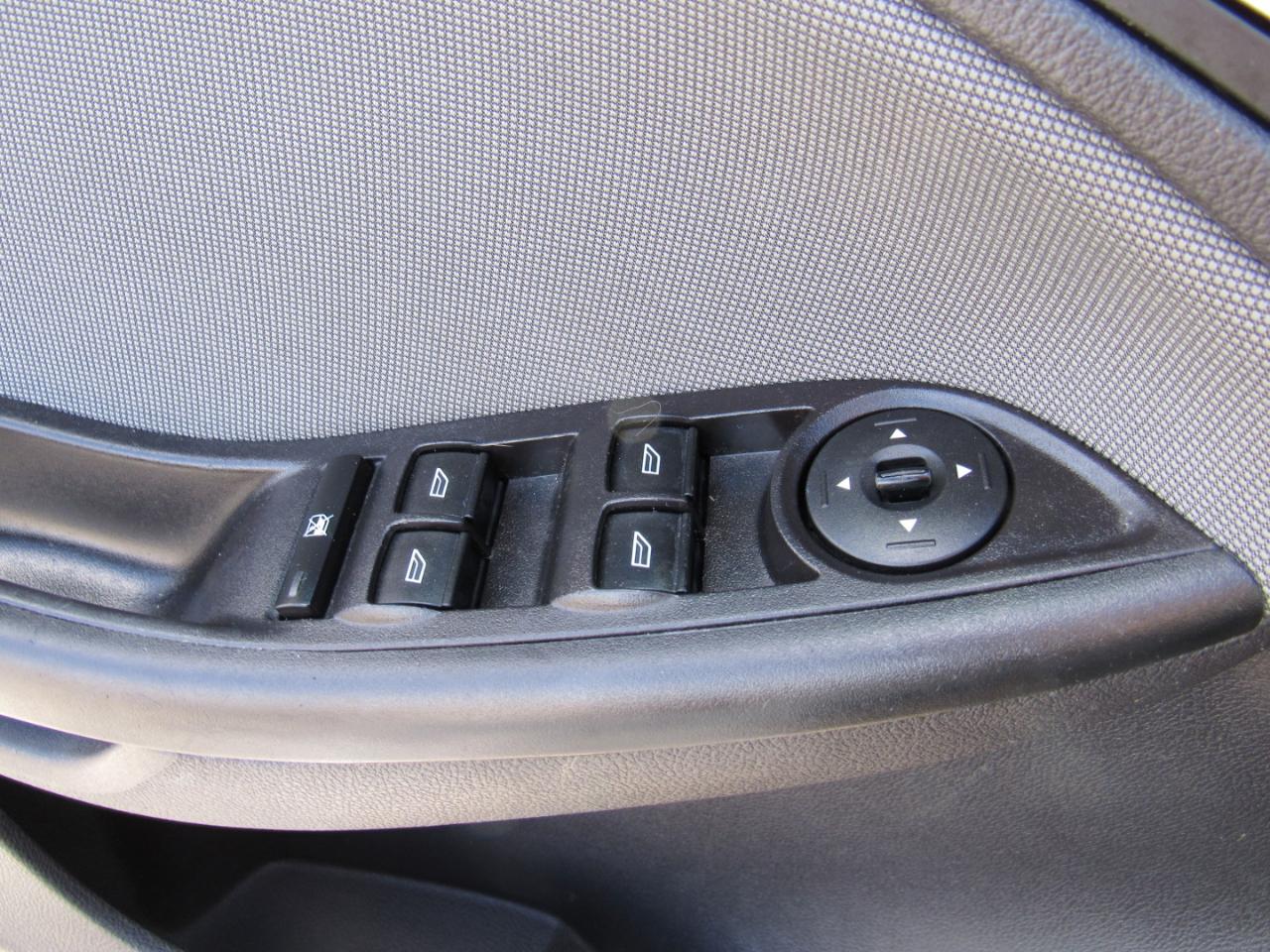 Ford Focus 4dr Sdn SE 2014