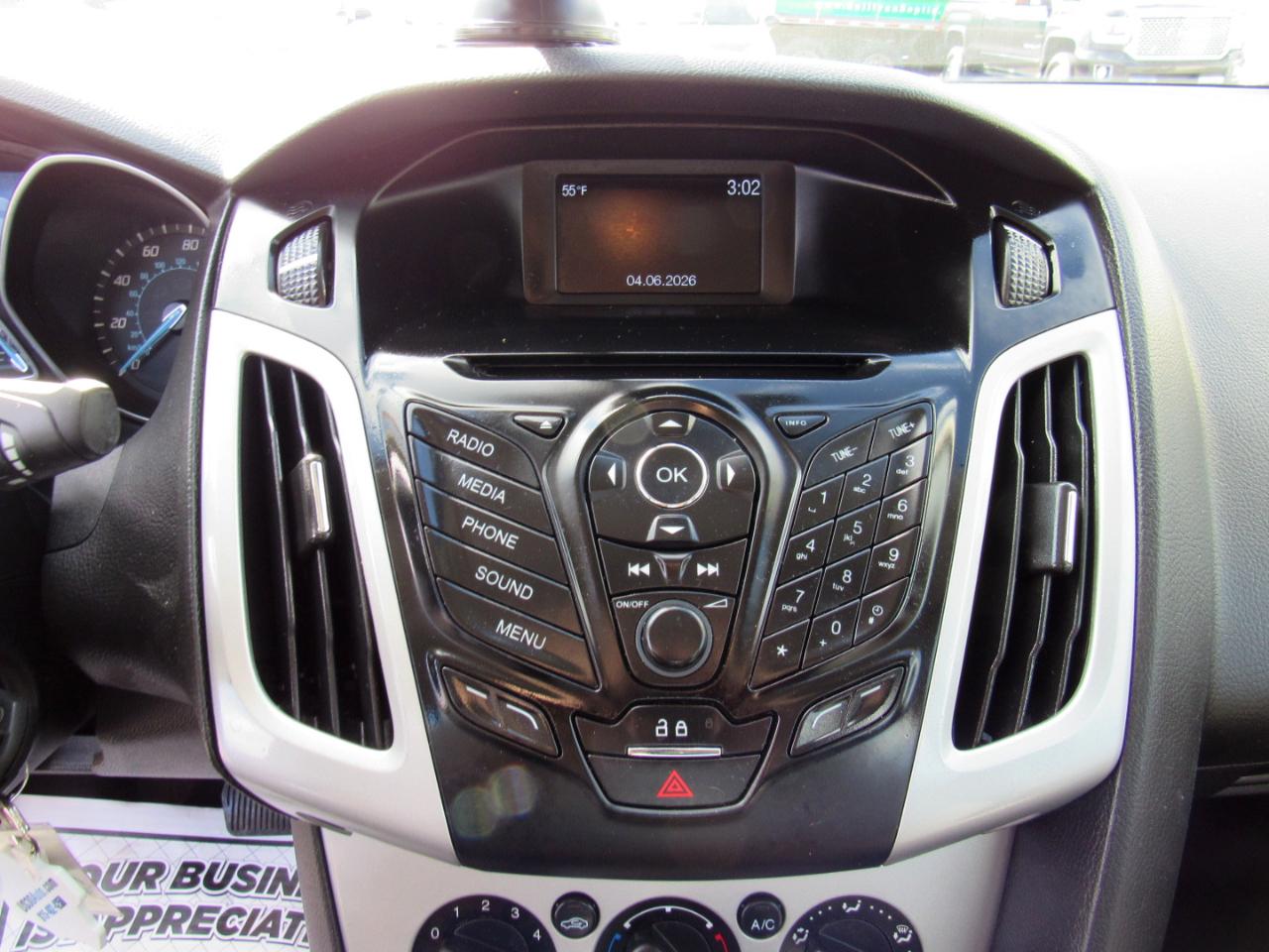 Ford Focus 4dr Sdn SE 2014