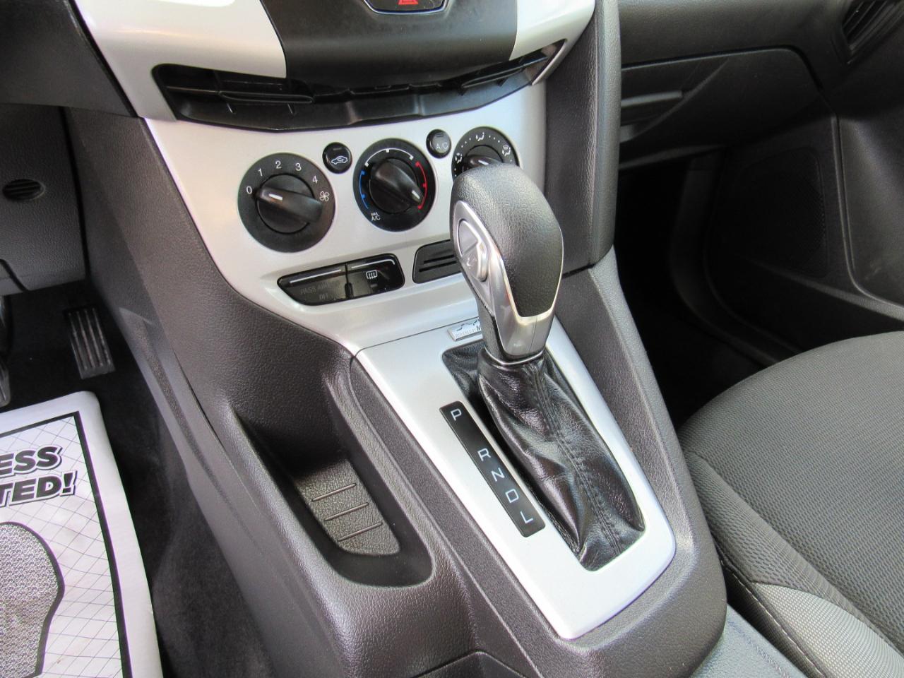 Ford Focus 4dr Sdn SE 2014