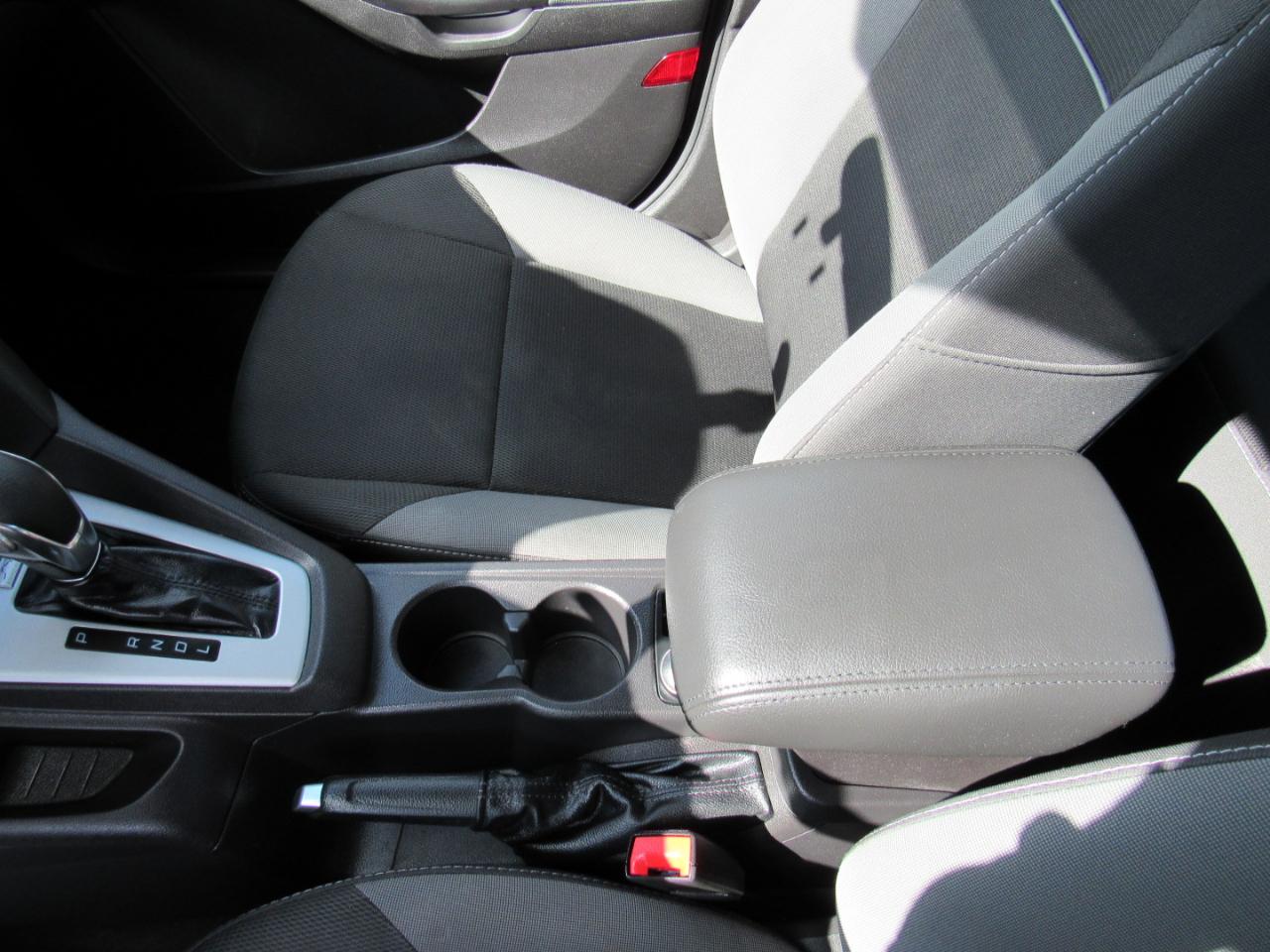 Ford Focus 4dr Sdn SE 2014